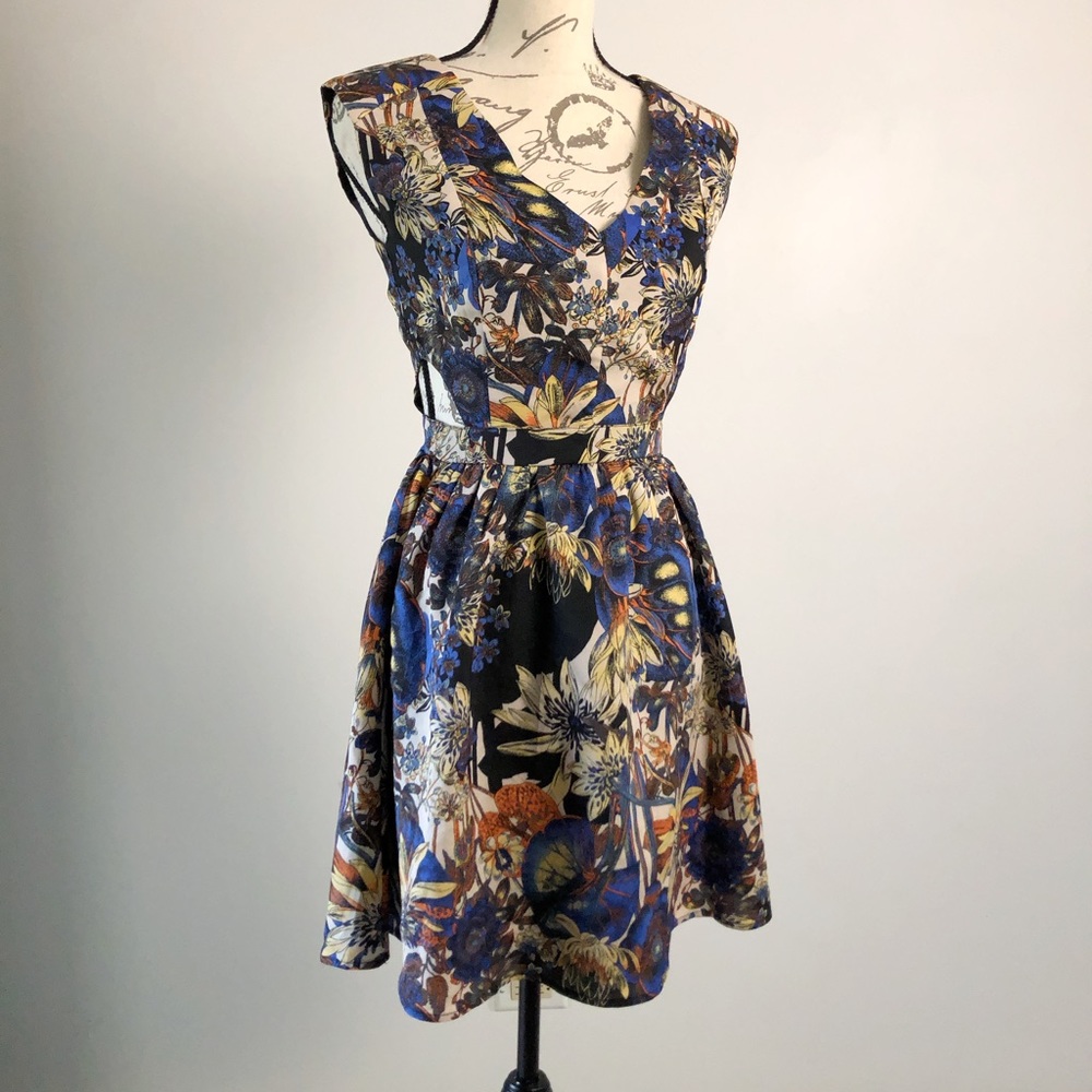 Jealous Tomato Floral Print Cut Out Dress- S - Picture 5 of 8